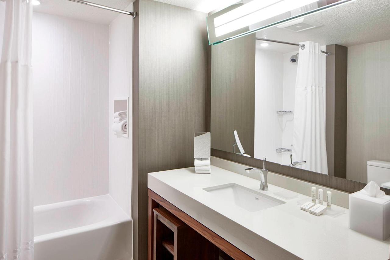 Courtyard By Marriott Minneapolis West Saint Louis Park Exteriör bild